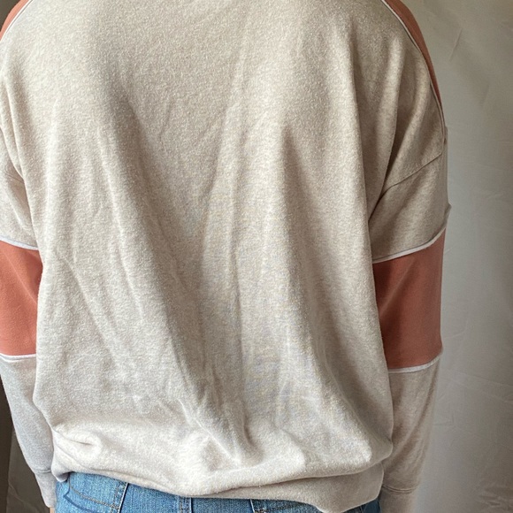 American Eagle Sweatshirt - Picture 2 of 2